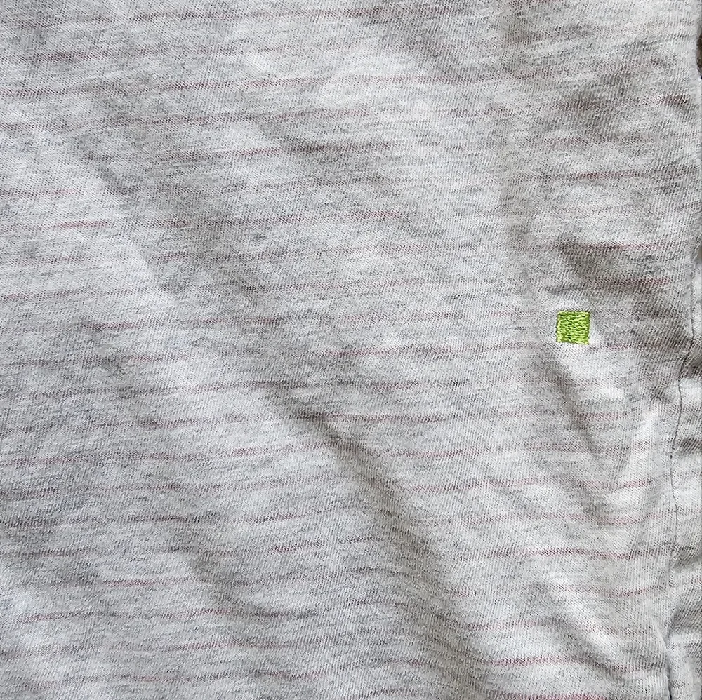 Hugo Boss lightweight gray printed 100%cotton t shirt size‎ L